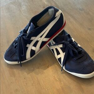 Onitsuka Tiger Navy Sneakers with White Stripes women’s 7.5